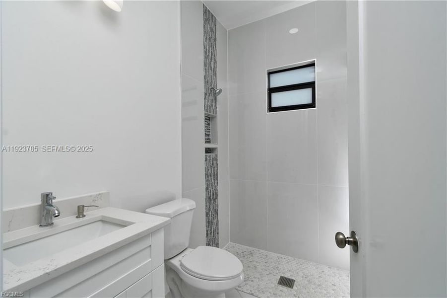 Furnished interior view inside a new home in , Lehigh Acres (Image 10). Furnished interior view inside a new home in , Lehigh Acres (Image 10).