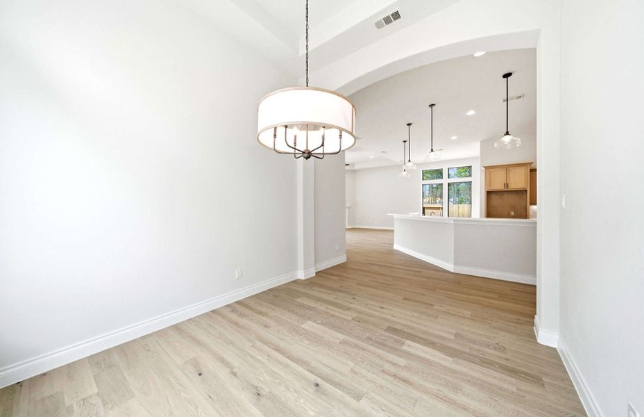 Spacious, unfurnished interior of a new home in The Highlands 55′, Porter (Image 29).