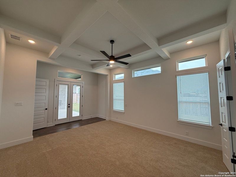 Spacious, unfurnished interior of a new home in Mesa Western, Cibolo (Image 17). Spacious, unfurnished interior of a new home in Mesa Western, Cibolo (Image 17).