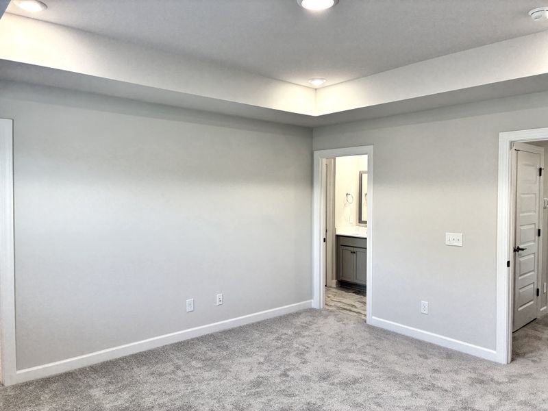 Spacious, unfurnished interior of a new home in Holly View, Greenville (Image 18).