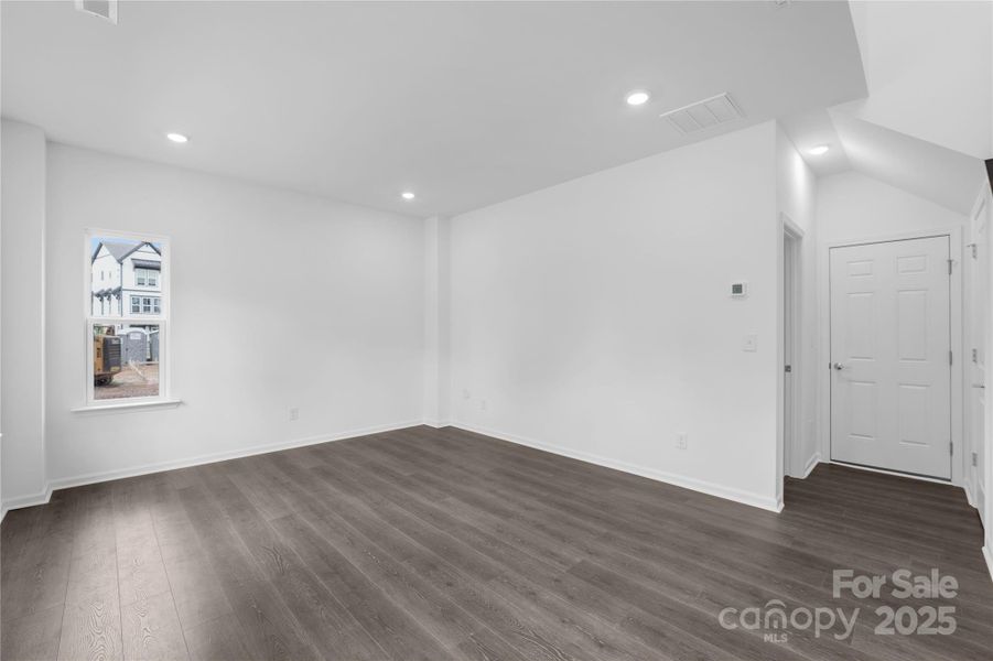 352 Catawba Avenue ~ Ready Now 352 Catawba Avenue ~ Ready Now