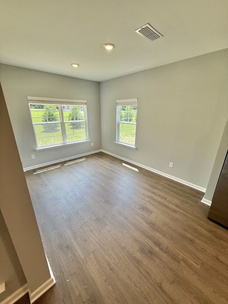 Spacious, unfurnished interior of a new home in Stone Fort Meadows, Manchester (Image 7).