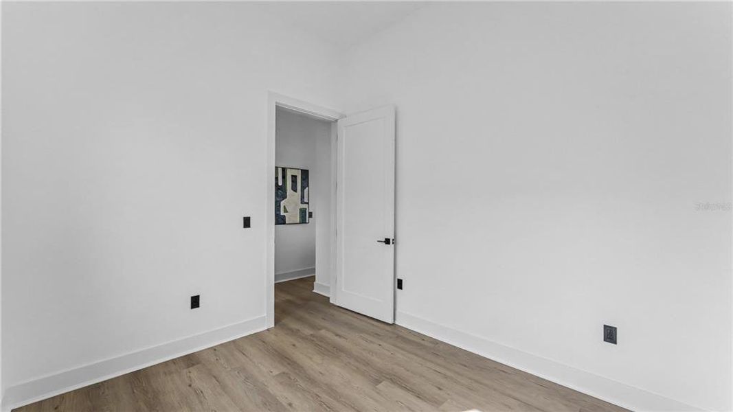 Spacious, unfurnished interior of a new home in , Lake Alfred (Image 21).