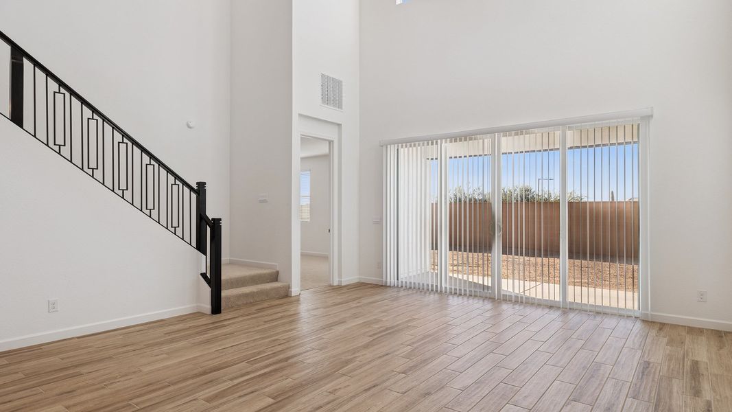 Spacious, unfurnished interior of a new home in Aloravita, Peoria (Image 21).