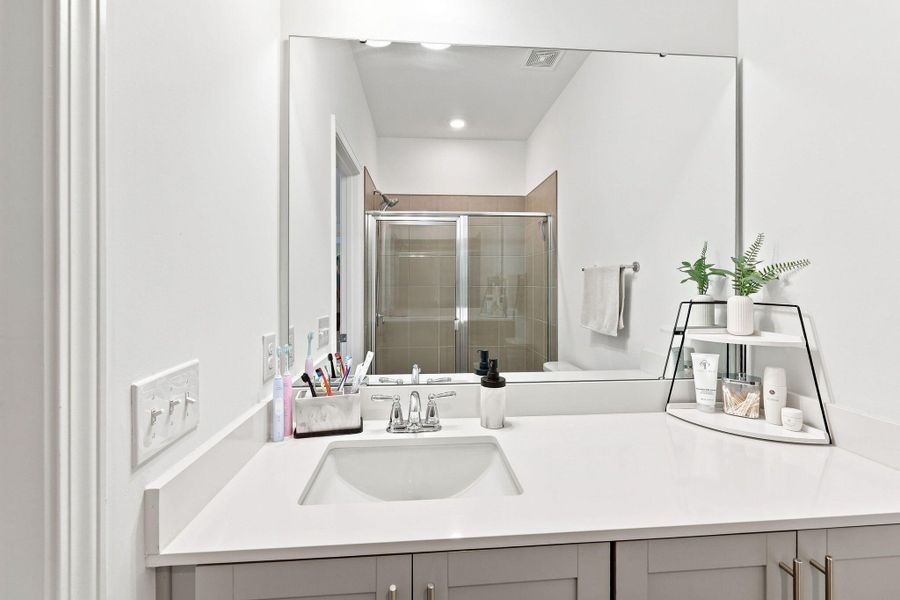 Furnished interior view inside a new home in , Wando (Image 9).