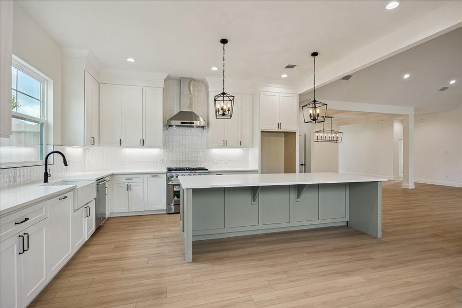 Furnished interior view inside a new home in , Santa Fe (Image 17).