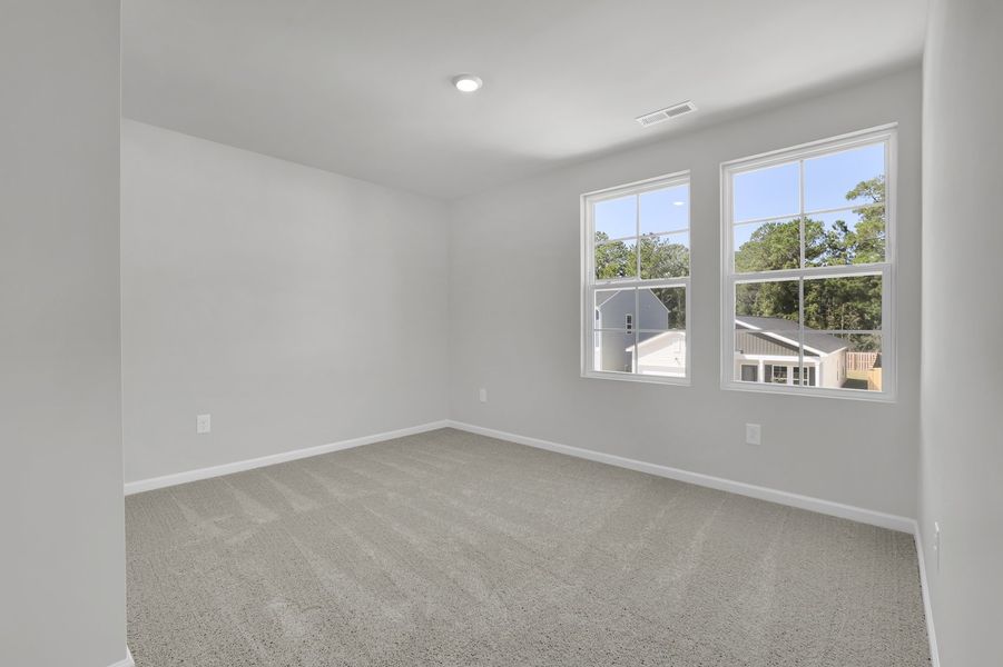 Spacious, unfurnished interior of a new home in River Tide Farms, Bolivia (Image 26). Spacious, unfurnished interior of a new home in River Tide Farms, Bolivia (Image 26).