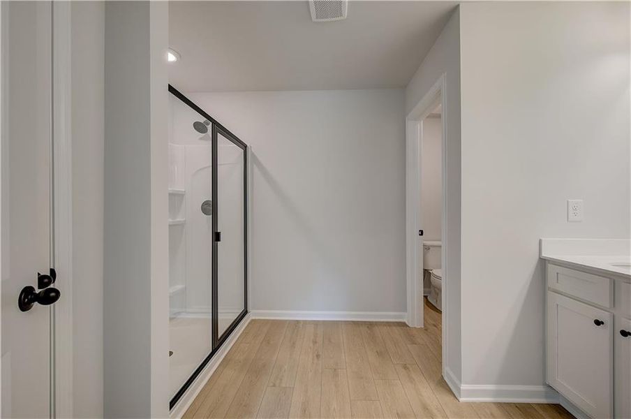 Spacious, unfurnished interior of a new home in Avery Landing, McDonough (Image 24).
