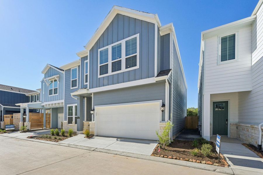 Exterior details and patio area of a home in Kemah Crossing - Luxe Series, Kemah (Image 28).