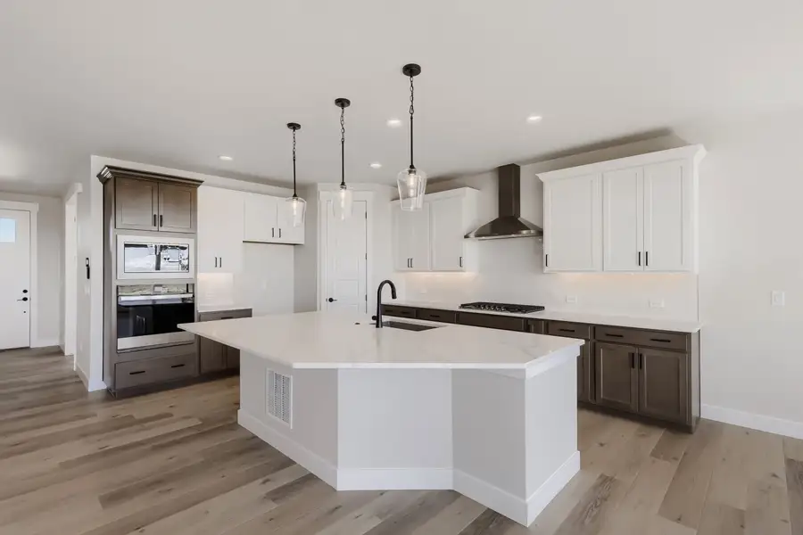 8135 Pennydale - Kitchen 8135 Pennydale - Kitchen