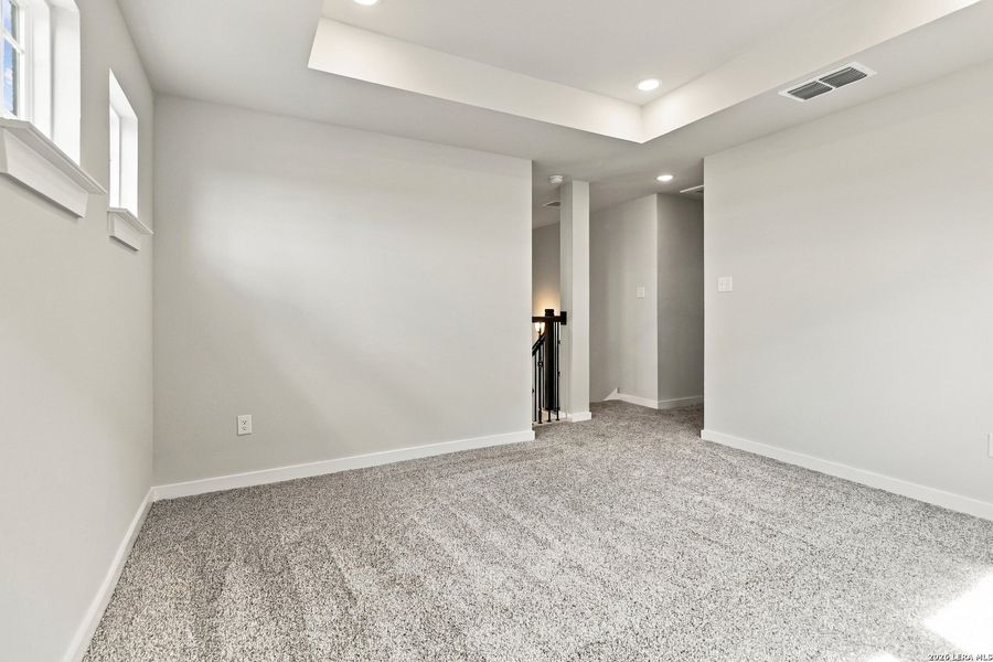 Spacious, unfurnished interior of a new home in Red Hawk Landing, San Antonio (Image 20). Spacious, unfurnished interior of a new home in Red Hawk Landing, San Antonio (Image 20).