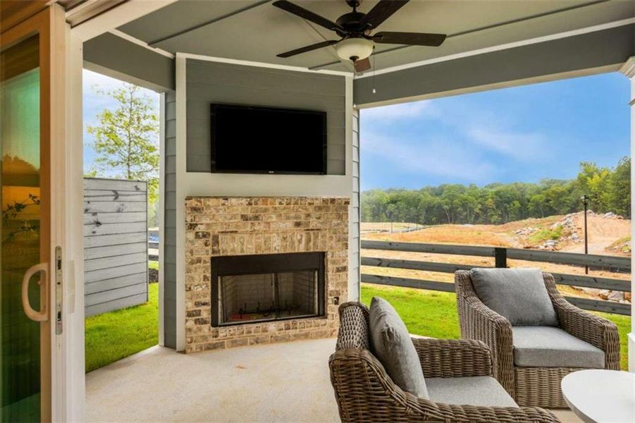 Exterior details and patio area of a home in , Conyers (Image 2).