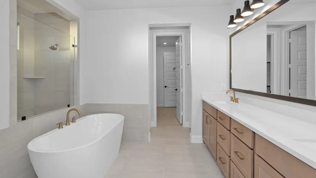 Representative furnished interior of a home built from the 3399W by Perry Homes in Briarley, Montgomery (Image 7).