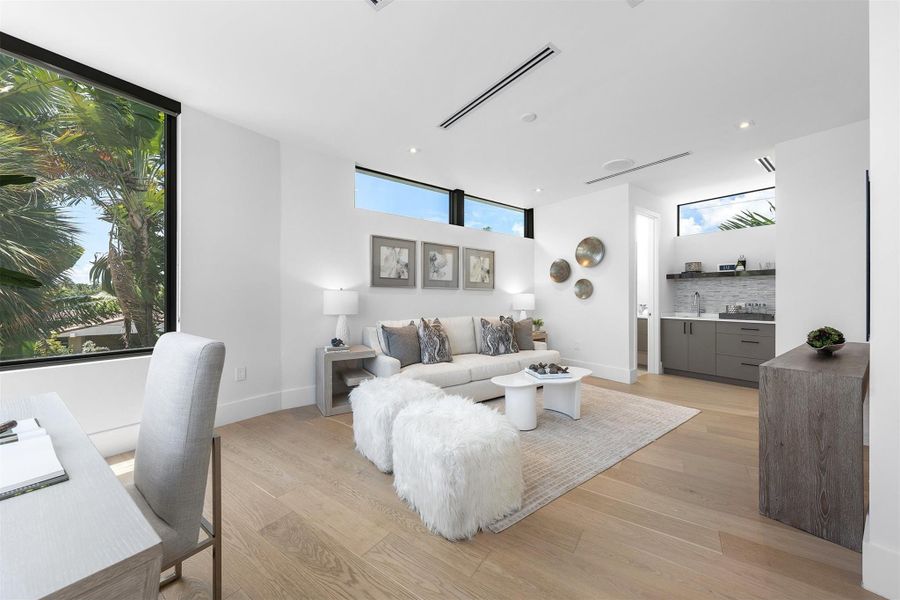 Furnished interior view inside a new home in , Fort Lauderdale (Image 14).