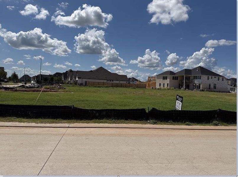 Community amenities in Harvest Green, Richmond (Image 6). Community amenities in Harvest Green, Richmond (Image 6).