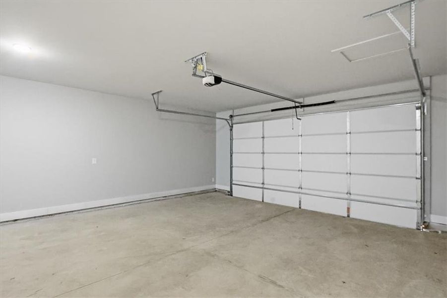 Spacious, unfurnished interior of a new home in , Statham (Image 76).