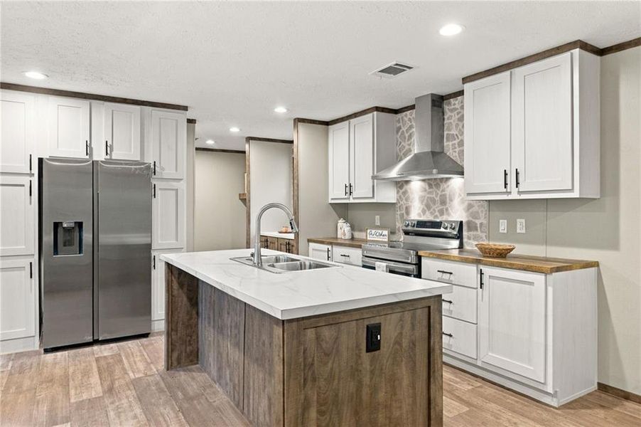 Furnished interior view inside a new home in , Clarkesville (Image 13).