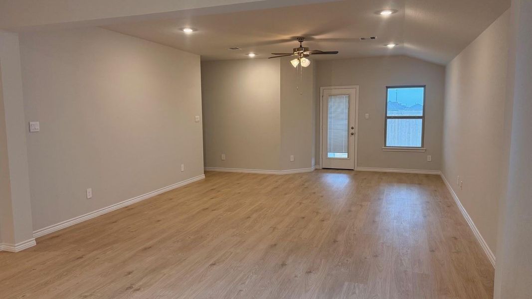Spacious, unfurnished interior of a new home in Southern Pointe, College Station (Image 11). Spacious, unfurnished interior of a new home in Southern Pointe, College Station (Image 11).