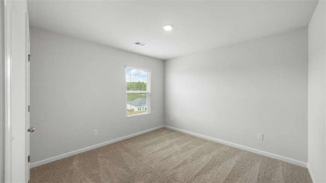 Spacious, unfurnished interior of a new home in Shoal Creek, Hampton (Image 12).