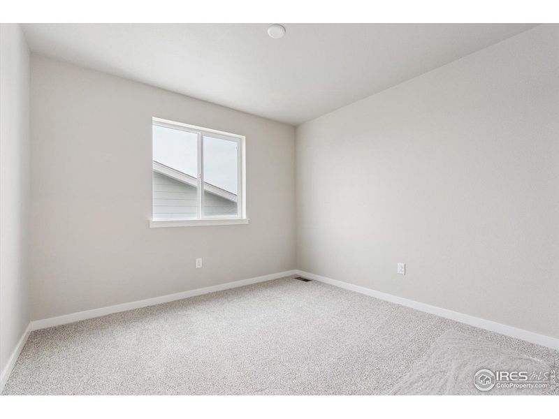 Spacious, unfurnished interior of a new home in The Overlook at Johnstown Farms, Johnstown (Image 24).