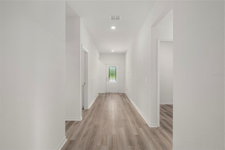 Spacious, unfurnished interior of a new home in Poinciana, Poinciana (Image 25).