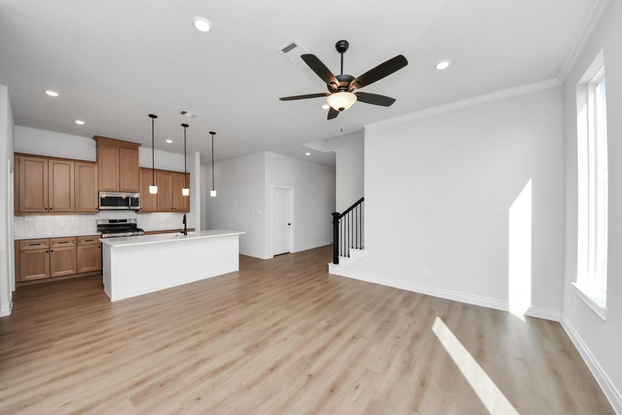 Spacious, unfurnished interior of a new home in Lexington Heights, Willis (Image 19).
