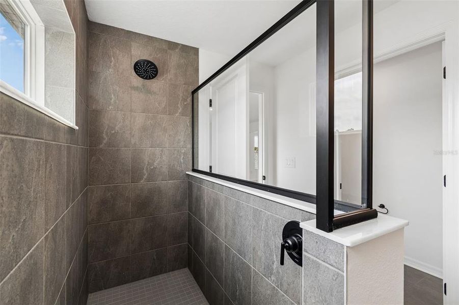 Image 77 of a home in Avalon West.