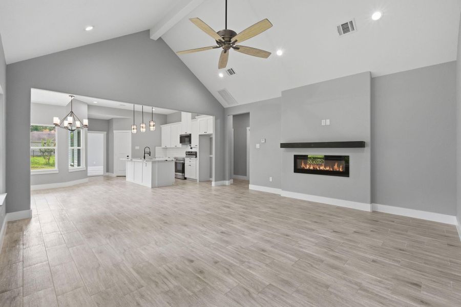 Spacious, unfurnished interior of a new home in , Willis (Image 34).