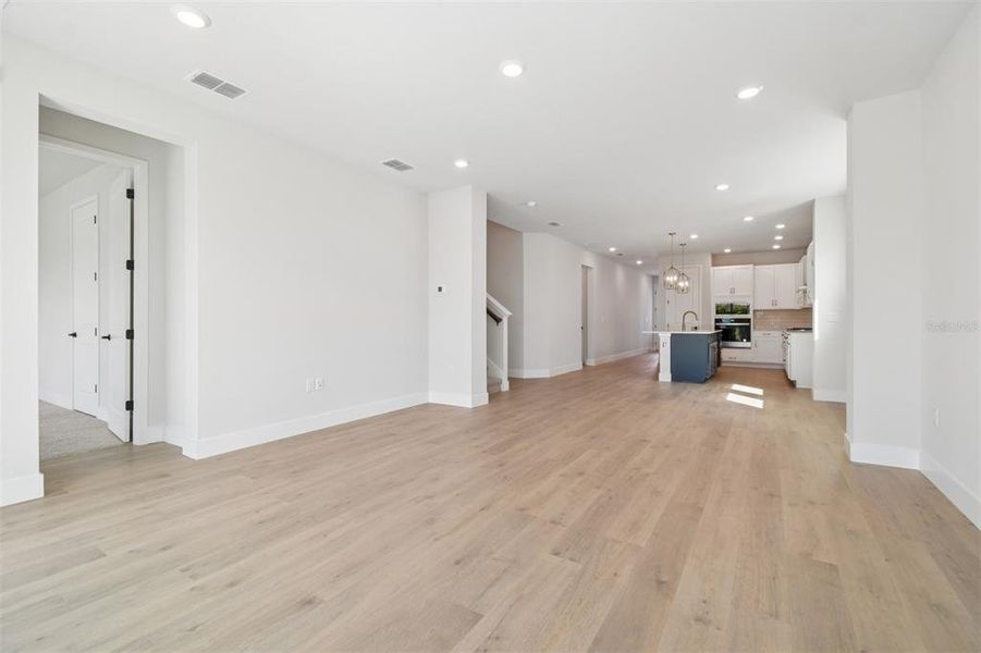 Spacious, unfurnished interior of a new home in Waterset Tradition Series, Apollo Beach (Image 19).