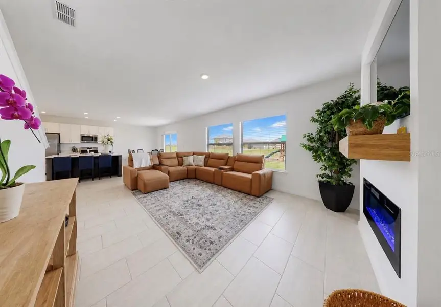 Furnished interior view inside a new home in , Parrish (Image 45). Furnished interior view inside a new home in , Parrish (Image 45).