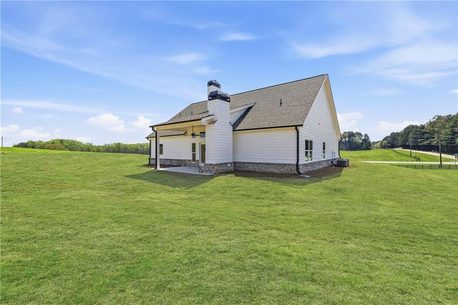Exterior details and patio area of a home in , Monroe (Image 18).