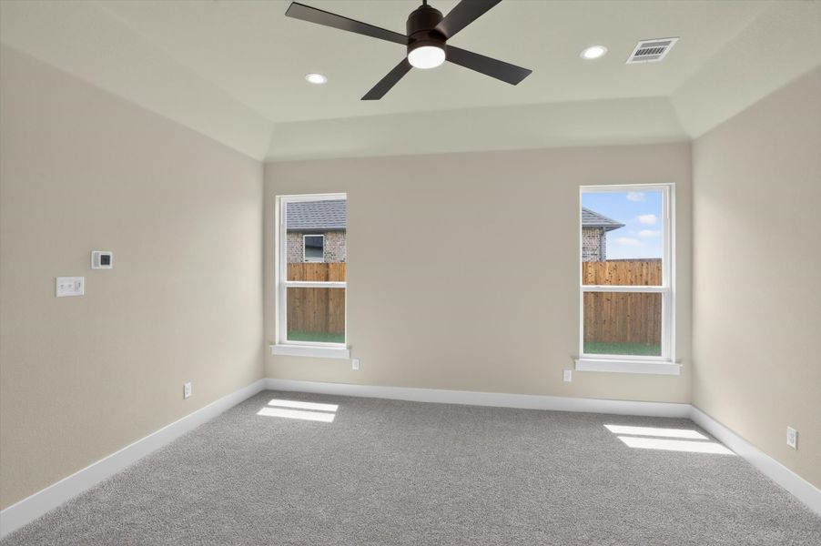 Spacious, unfurnished interior of a new home in Coyote Crossing, Godley (Image 35).