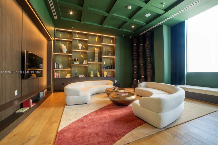 Community amenities in , Miami (Image 37).