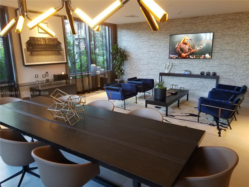 Community amenities in , Miami (Image 21).