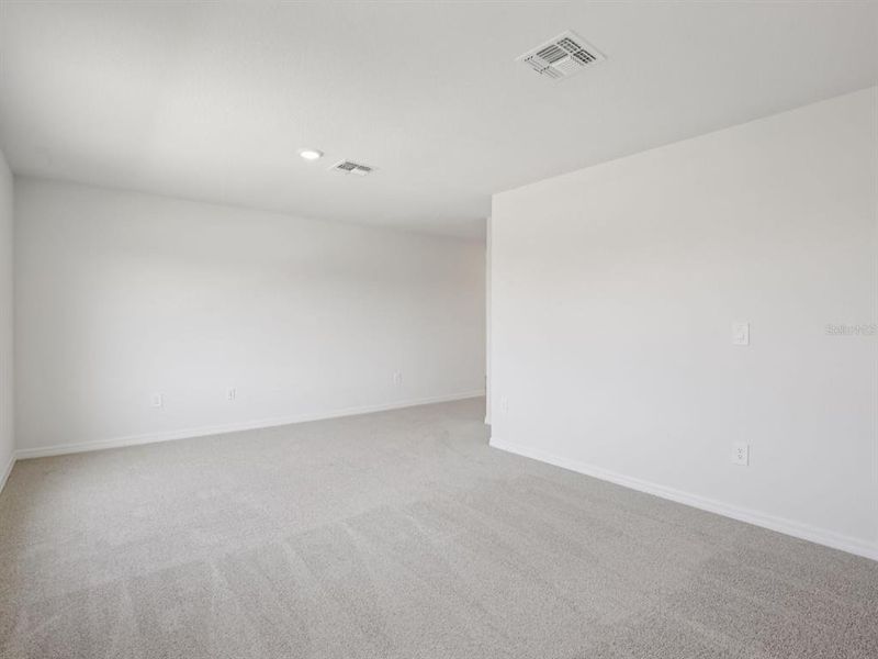 Spacious, unfurnished interior of a new home in Oakfield Trails - Premier Series, Parrish (Image 36).