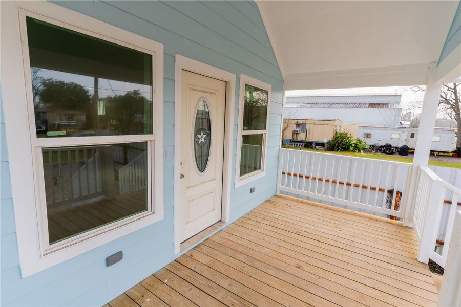 Exterior details and patio area of a home in , Bacliff (Image 2). Exterior details and patio area of a home in , Bacliff (Image 2).