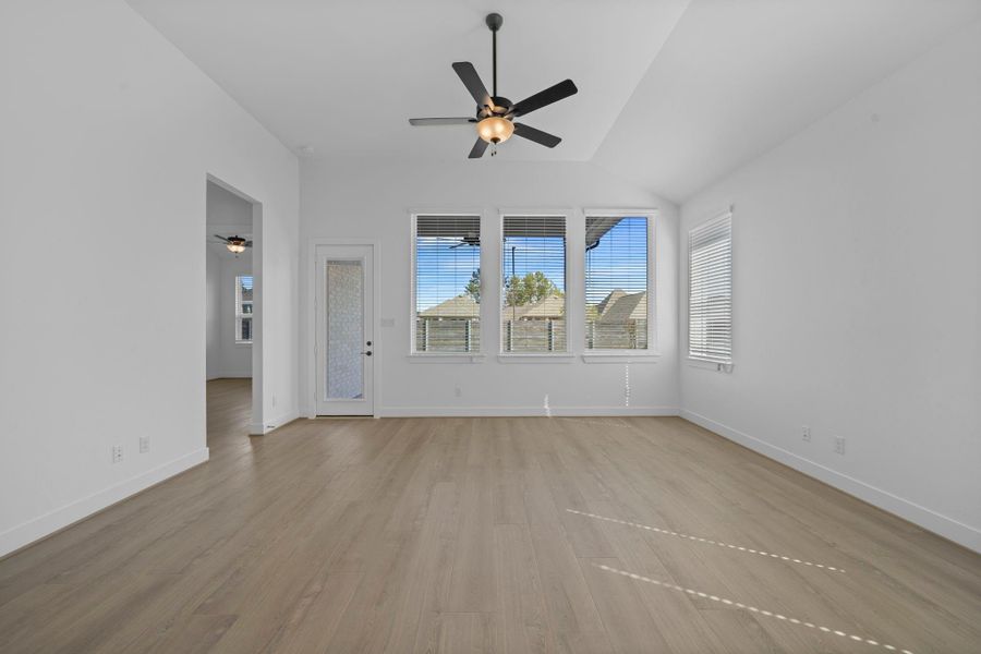 Spacious, unfurnished interior of a new home in Artavia, Conroe (Image 17).