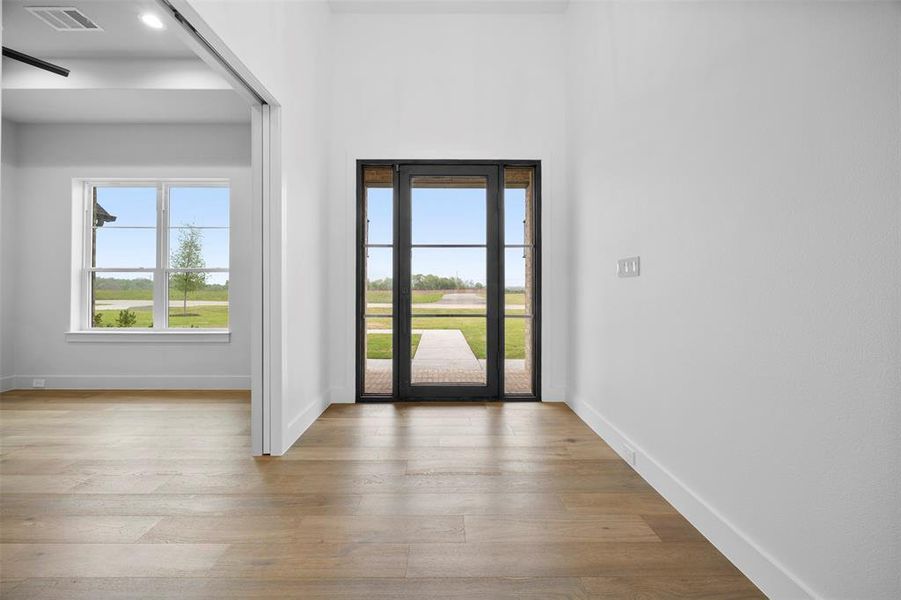 Spacious, unfurnished interior of a new home in , Waxahachie (Image 20).