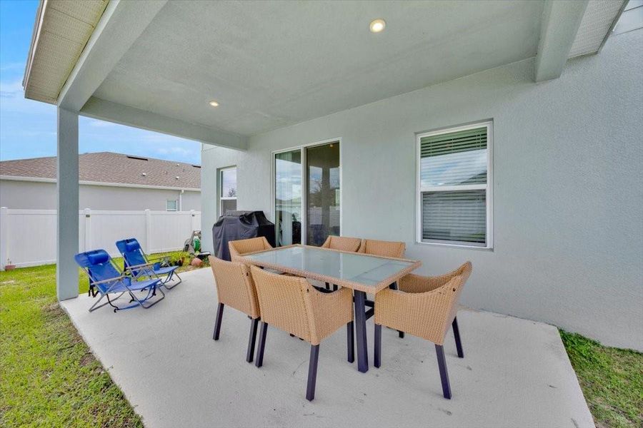 Furnished interior view inside a new home in , Apopka (Image 4).
