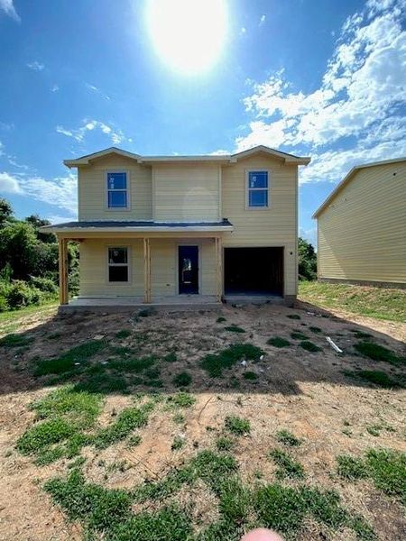Image 11 of a home in Hempstead.
