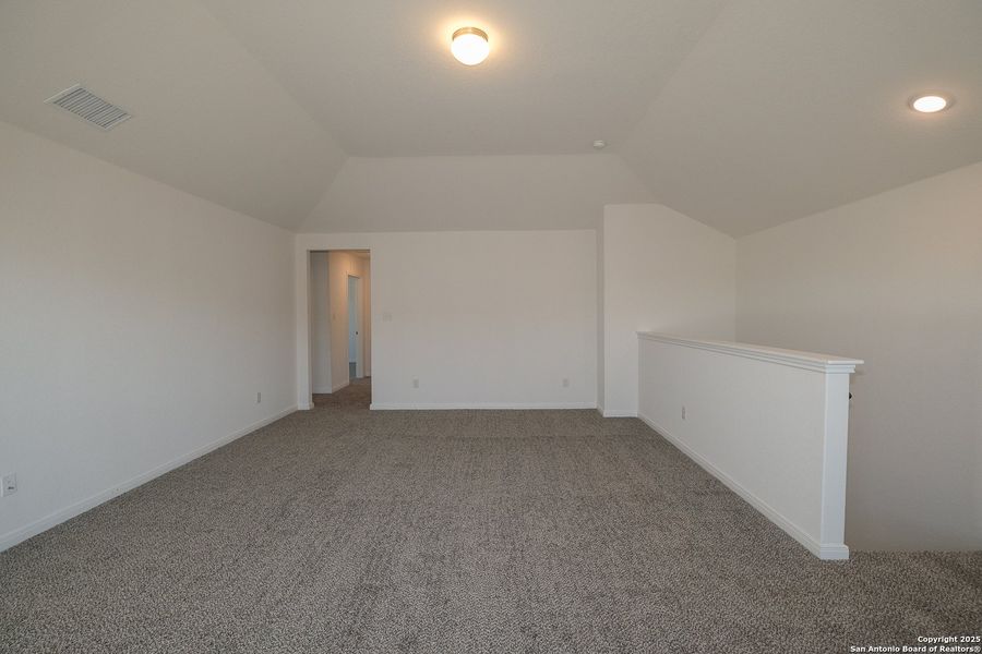 Spacious, unfurnished interior of a new home in Paloma Park, Converse (Image 14). Spacious, unfurnished interior of a new home in Paloma Park, Converse (Image 14).