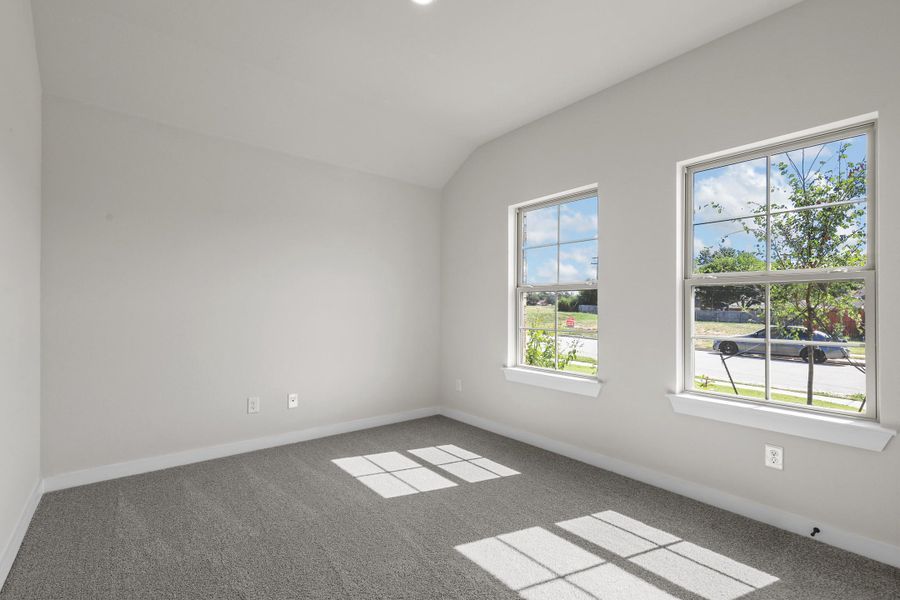 Representative unfurnished interior of a home built from the Essex by Cheldan Homes in Stoneview, Glen Rose (Image 23).