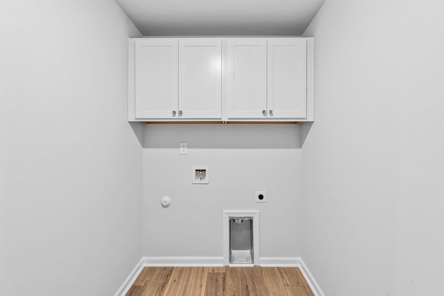 Spacious, unfurnished interior of a new home in Hanes Lake, Winston-Salem (Image 26).