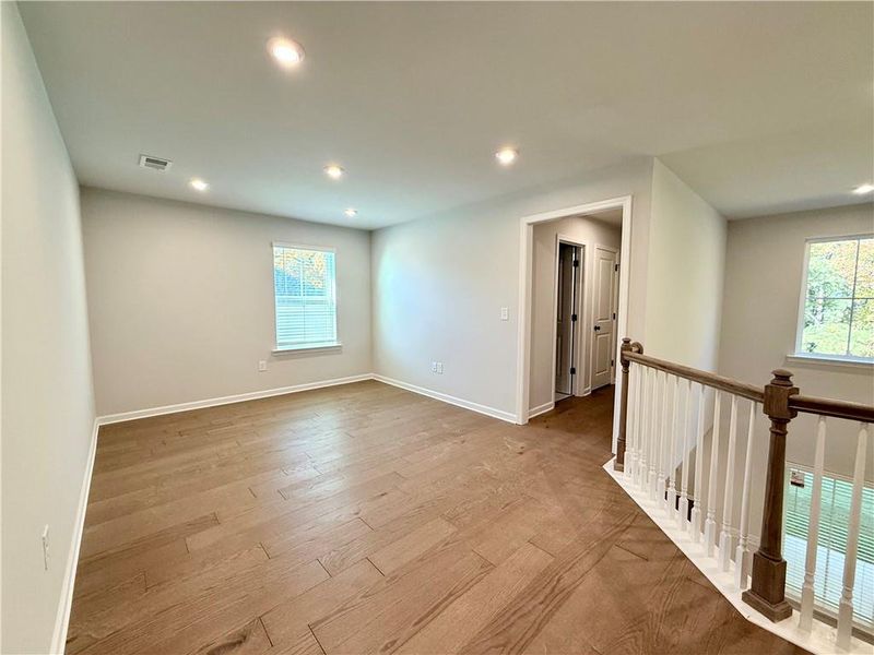 Spacious, unfurnished interior of a new home in Berkeley Mill, Cumming (Image 14).