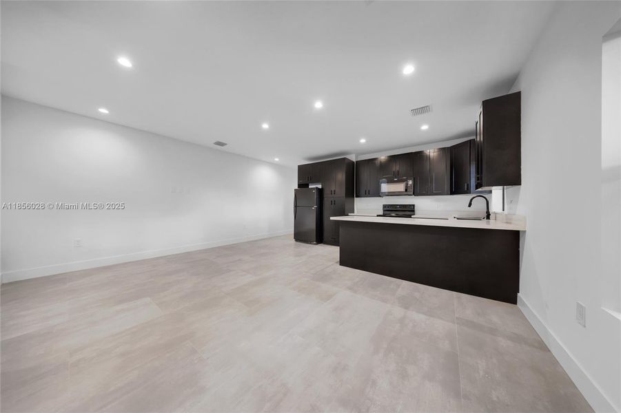 Image 31 of a home in .