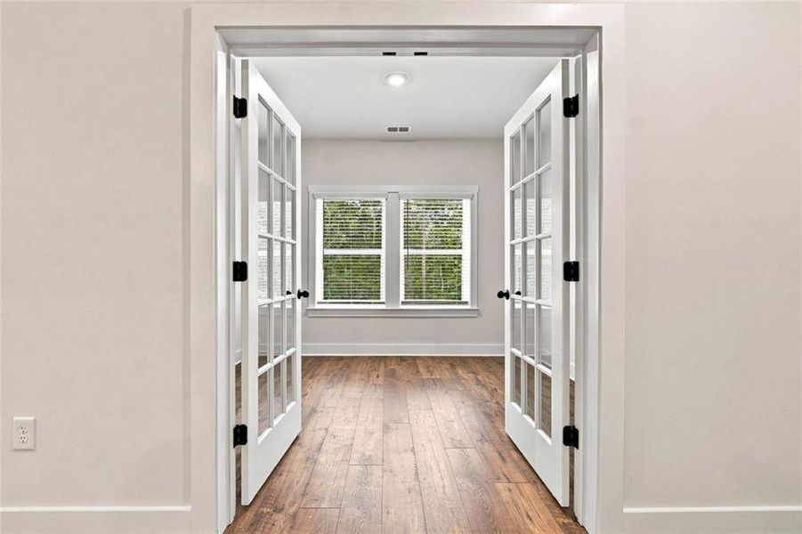 Spacious, unfurnished interior of a new home in , Ellijay (Image 23).