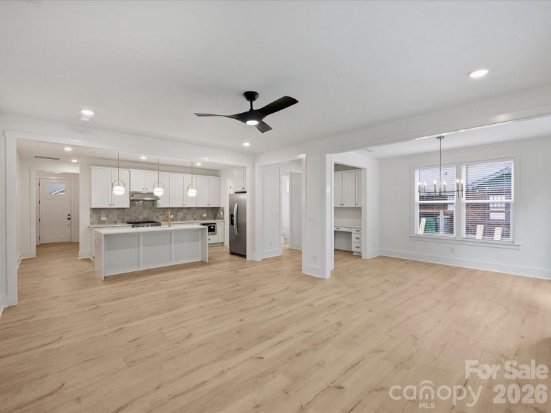 Spacious, unfurnished interior of a new home in , Charlotte (Image 11).