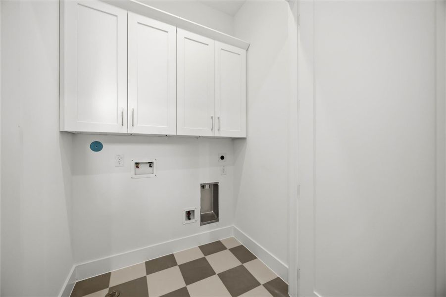 Spacious, unfurnished interior of a new home in , Houston (Image 28). Spacious, unfurnished interior of a new home in , Houston (Image 28).