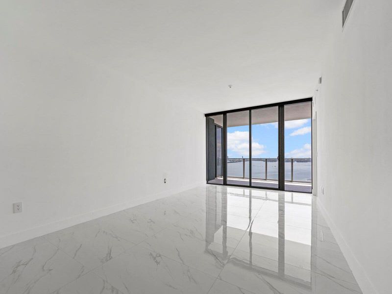 Spacious, unfurnished interior of a new home in Aria Reserve, Miami (Image 16). Spacious, unfurnished interior of a new home in Aria Reserve, Miami (Image 16).