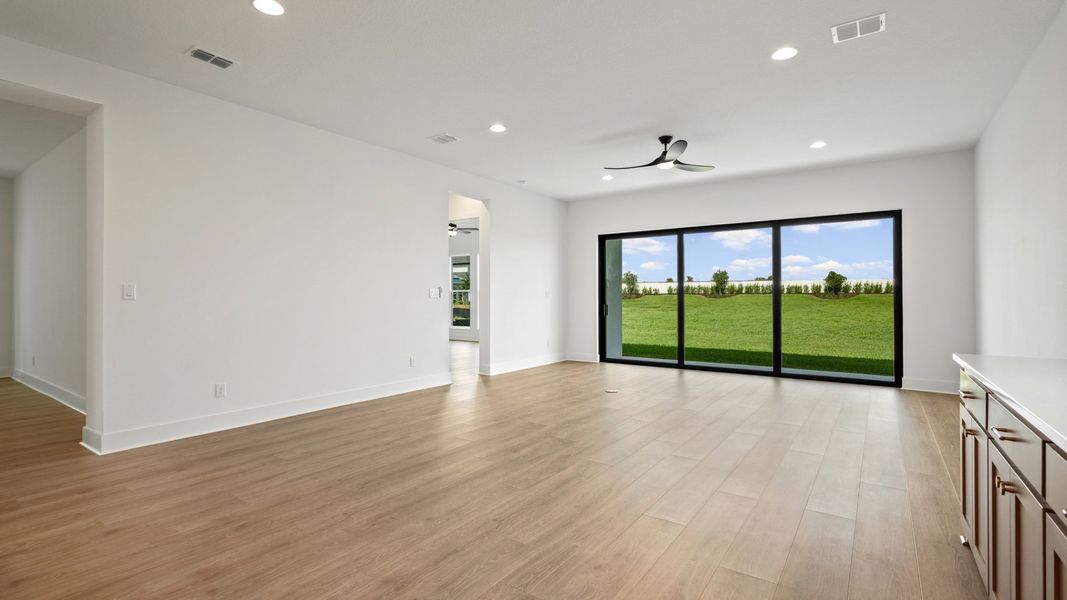 Representative unfurnished interior of a home built from the 2517F by Perry Homes in Turnleaf, Punta Gorda (Image 36).